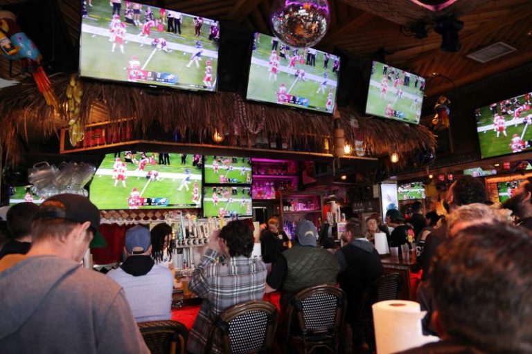 NFL-backed group lines up ‘Sunday Ticket’ streaming for bars, restaurants